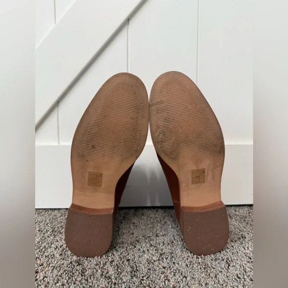 Madewell Flat Chelsea Boots in Leather J8295 - Picture 5 of 16